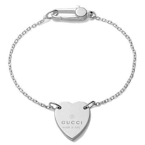 bracelet with gucci trademark heart